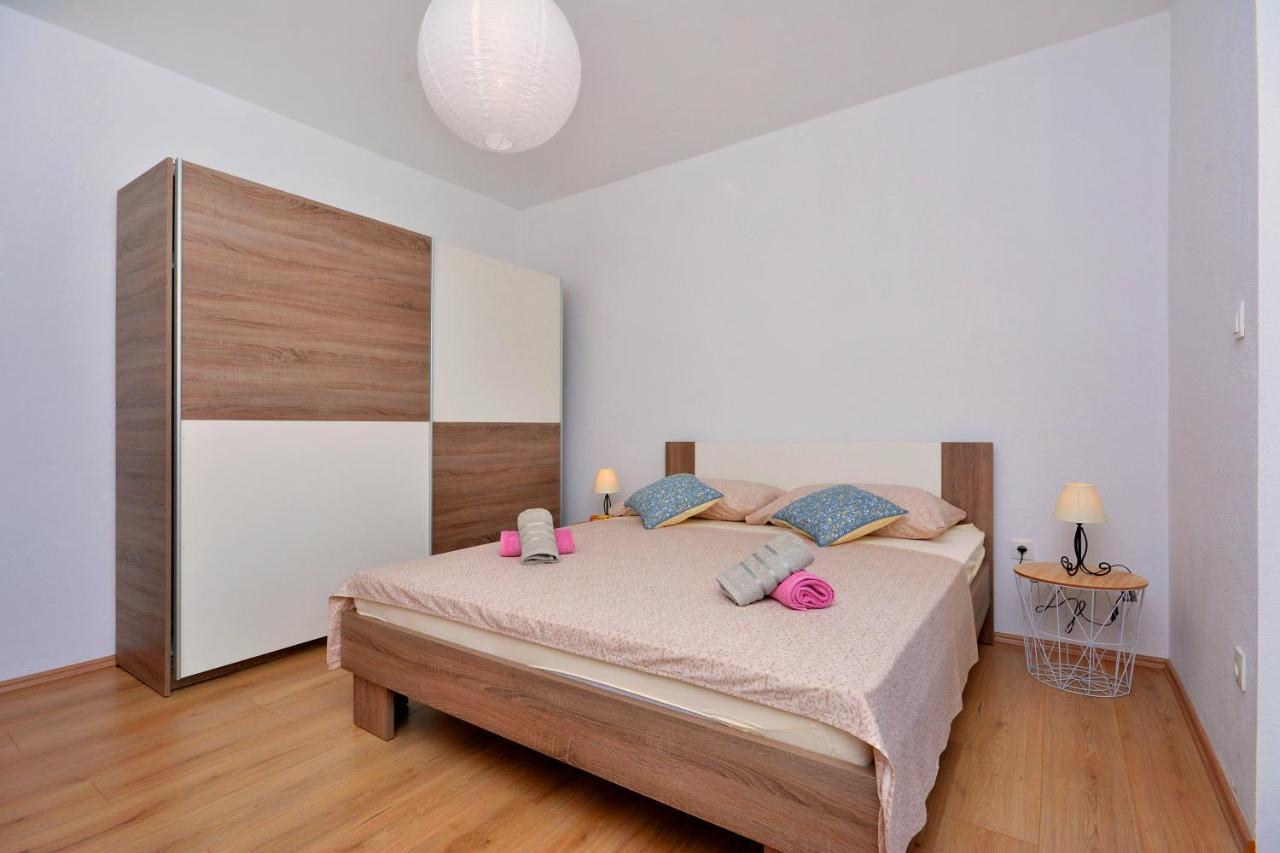 Apartment Wild Rose Podstrana Exterior foto