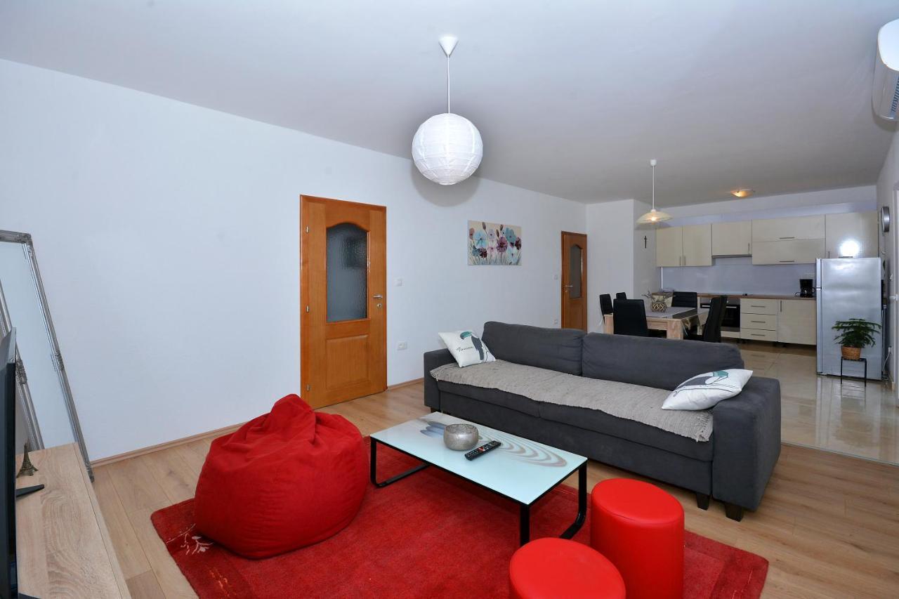 Apartment Wild Rose Podstrana Exterior foto