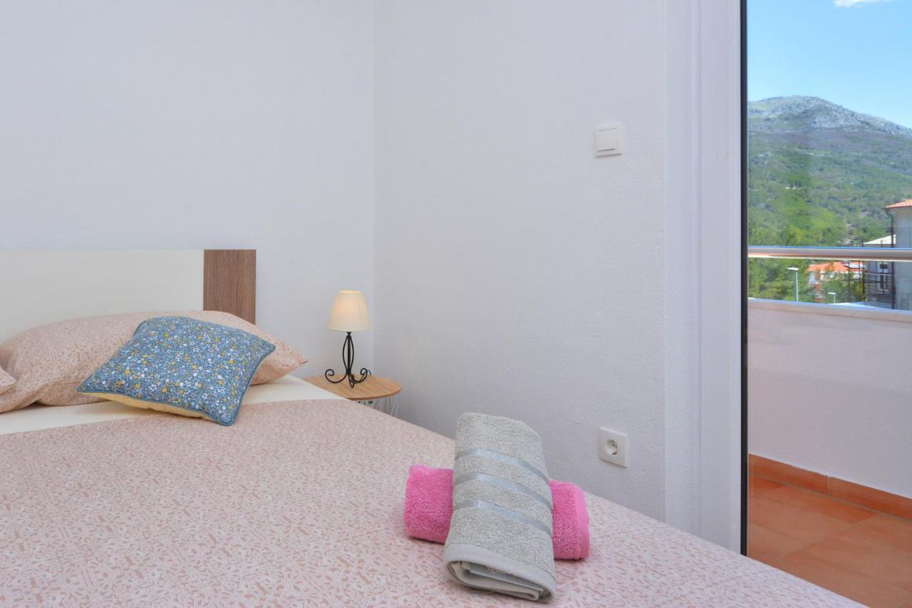 Apartment Wild Rose Podstrana Exterior foto