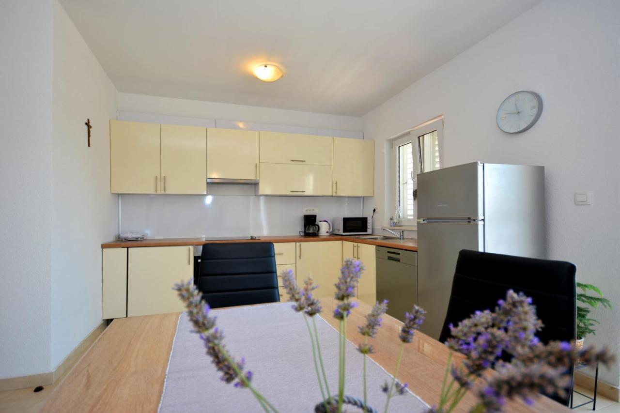 Apartment Wild Rose Podstrana Exterior foto