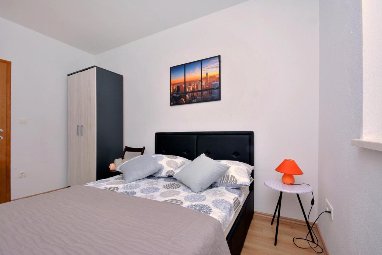 Apartment Wild Rose Podstrana Exterior foto